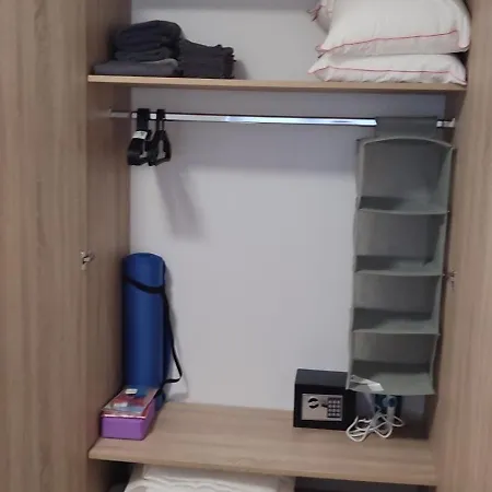 Wellnest Self Check-in & Parking I Moderan, Miran Radni Kutak Ni