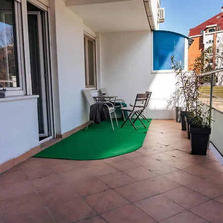 Wellnest Self Check-in & Parking I Moderan, Miran Radni Kutak * Ni