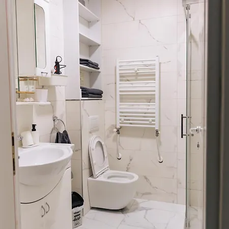 شقة Wellnest Self Check-in & Parking I Moderan, Miran Radni Kutak Ni